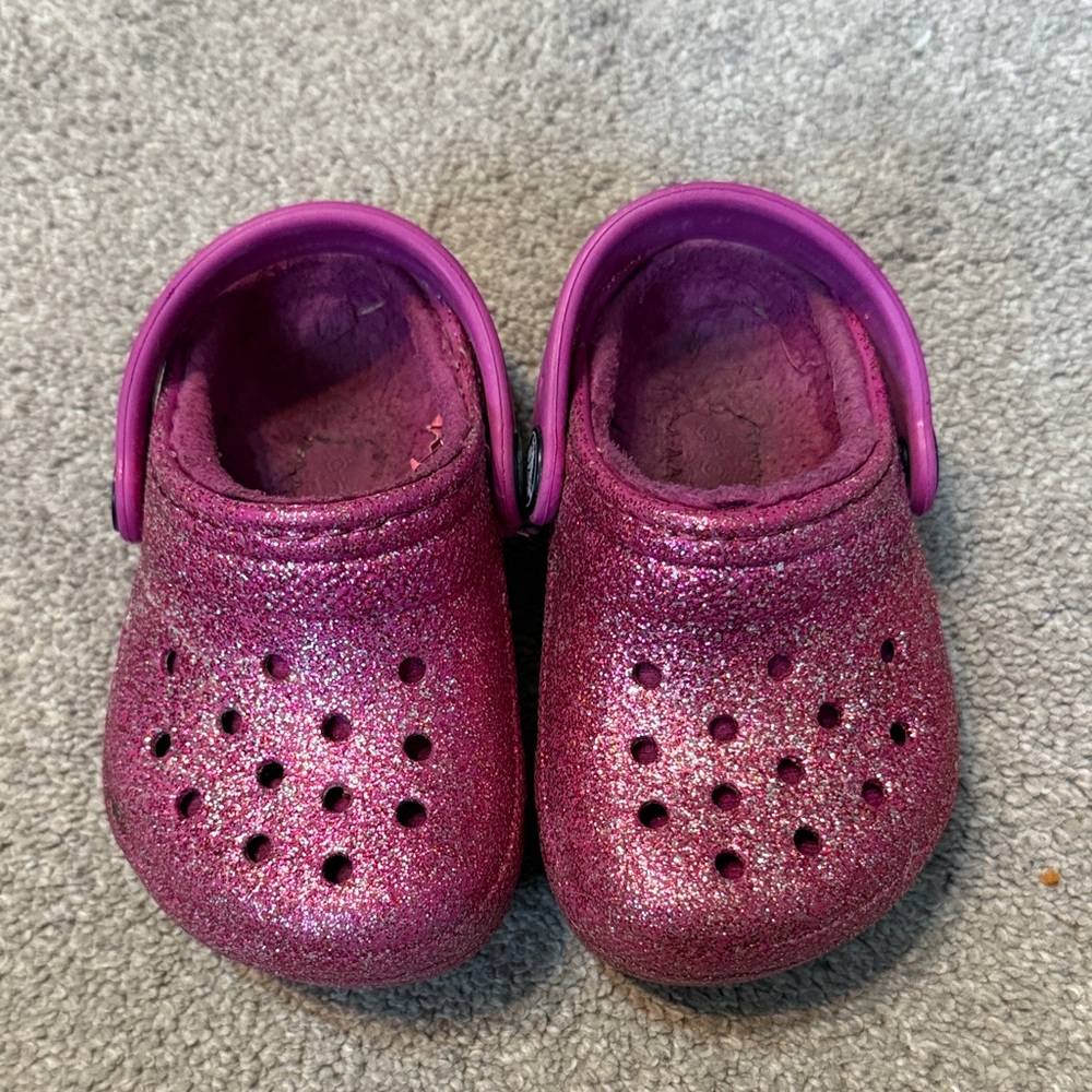 Crocs Fuchsia Pink Sparkle Crocs Size 5